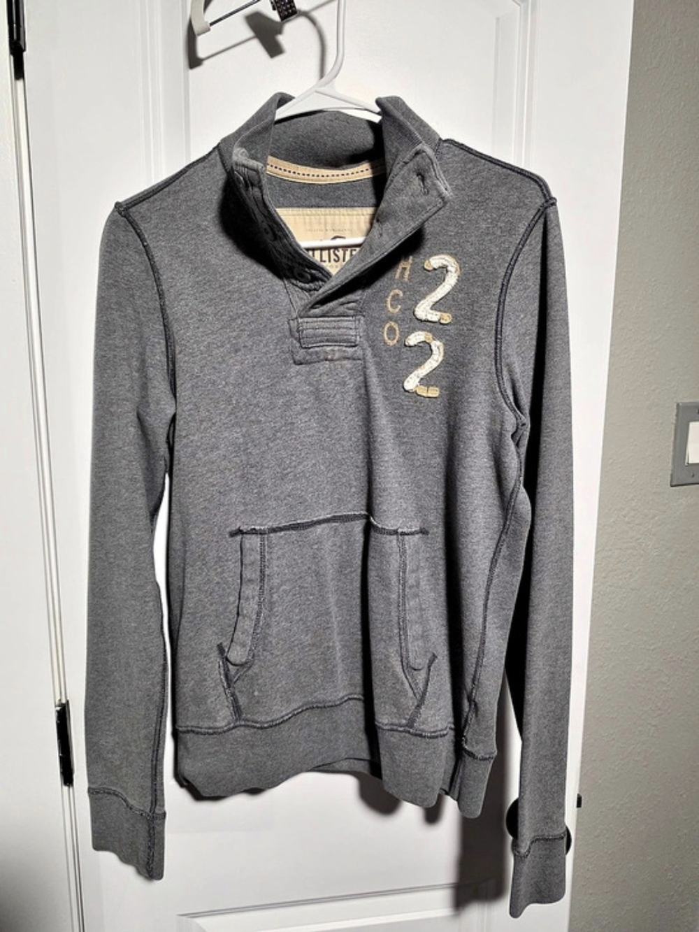 Hollister Men's Gray Pullover Sweatshirt Like New